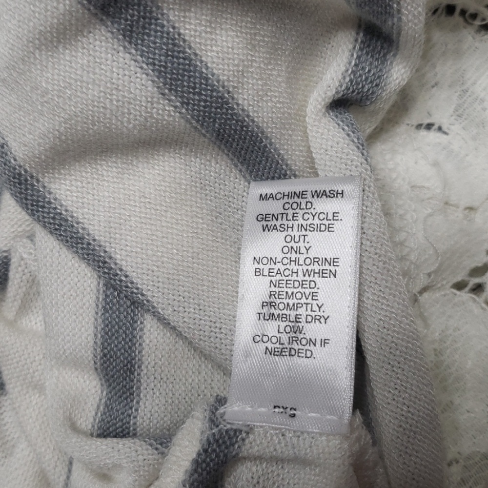 Women's Vneck sweater graphic knit top sz Large - Picture 8 of 8